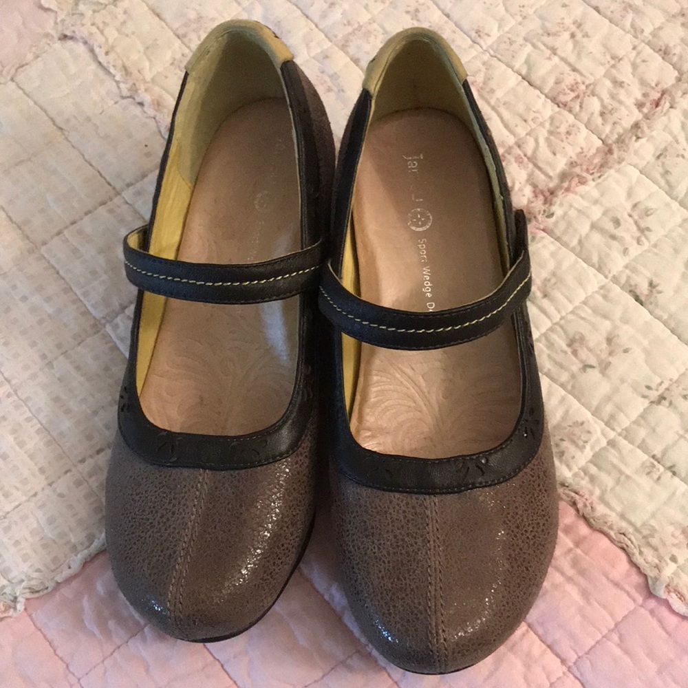 Woman’s shoes